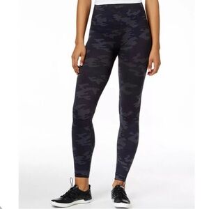 Spanx Look At Me Now Seamless Leggings Size M Athletic Workout Athleisure Womens